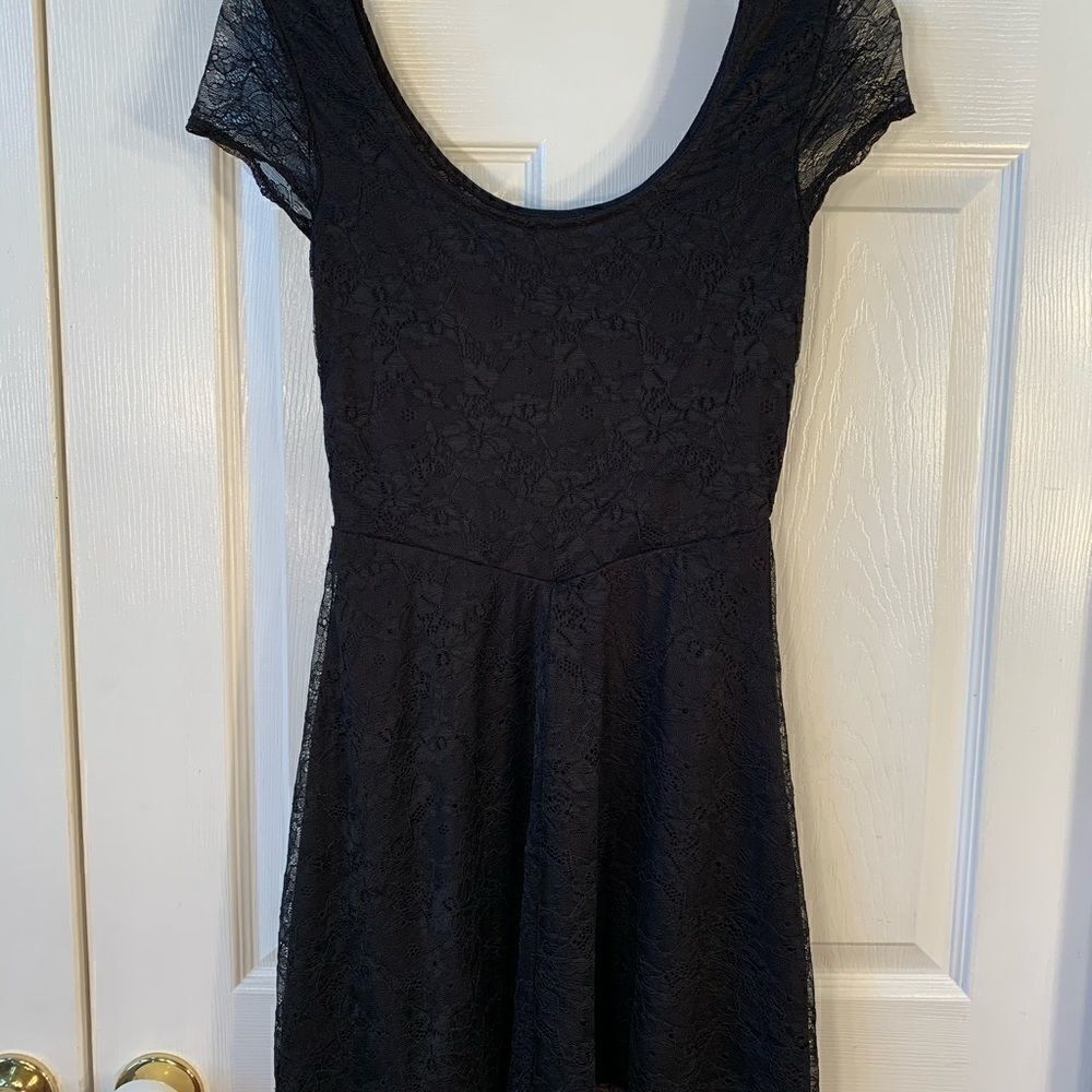 LACEY LITTLE BLACK DRESS LINED SIZE 4 - Picture 3 of 6